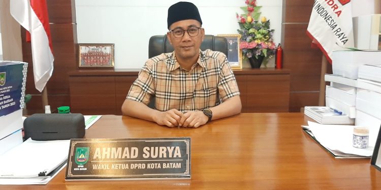 Wakil Ketua II DPRD Batam Ahmad Surya, Santri yang Menjadi Politisi