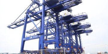 Wakil Kepala BP Batam Cek Persiapan Operasional 4 Crane STS dari China