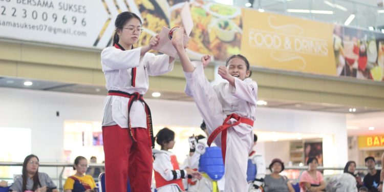 Lulus Terbaik Ujian Sabuk Hitam Taekwondo di Usia Dini