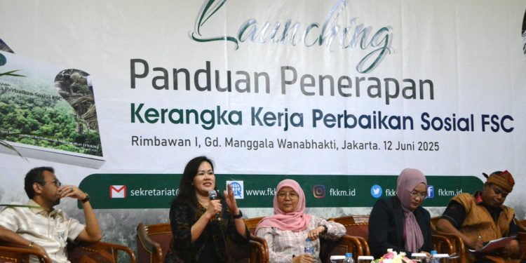 Panduan Kerangka Kerja Perbaikan Sosial FSC, Dukung Restorasi Hutan dan Keadilan Sosial