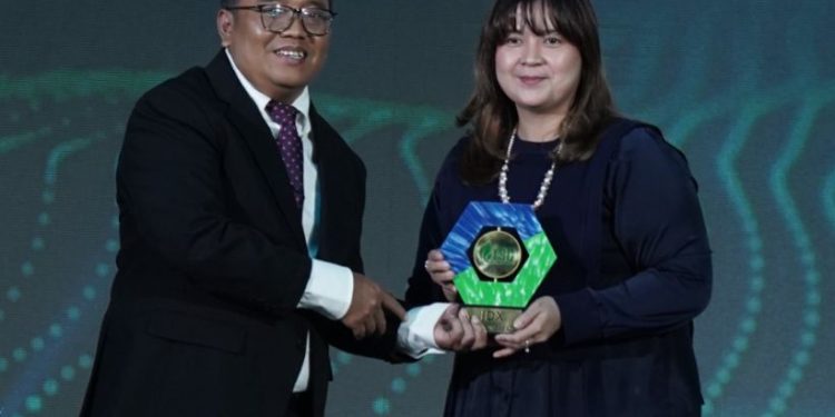 XLSMART Menerima Penghargaan di Bidang ESG, Layanan Pelanggan, dan Teknologi