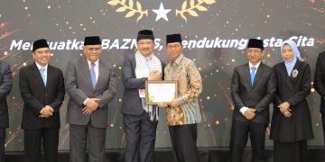Amsakar Achmad Terima Penghargaan BAZNAS Award 2025 Dukung Gerakan Zakat Nasional