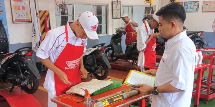 Uji Kompetensi Keahlian SMKN 3 Batam Dukung Lulusan Siap Kerja di Industri Otomotif