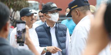 Tertibkan Chassis Kontainer di Bahu Jalan Batu Ampar oleh Amsakar